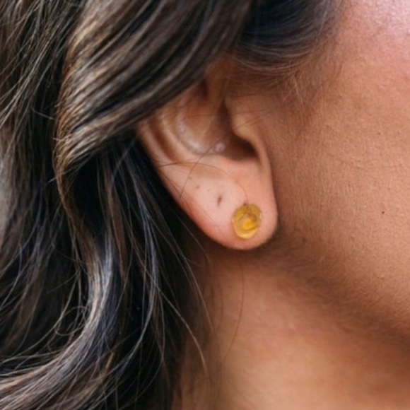 🆕 New Raw Citrine Crystal Stud Gemstone Earrings - Picture 8 of 9